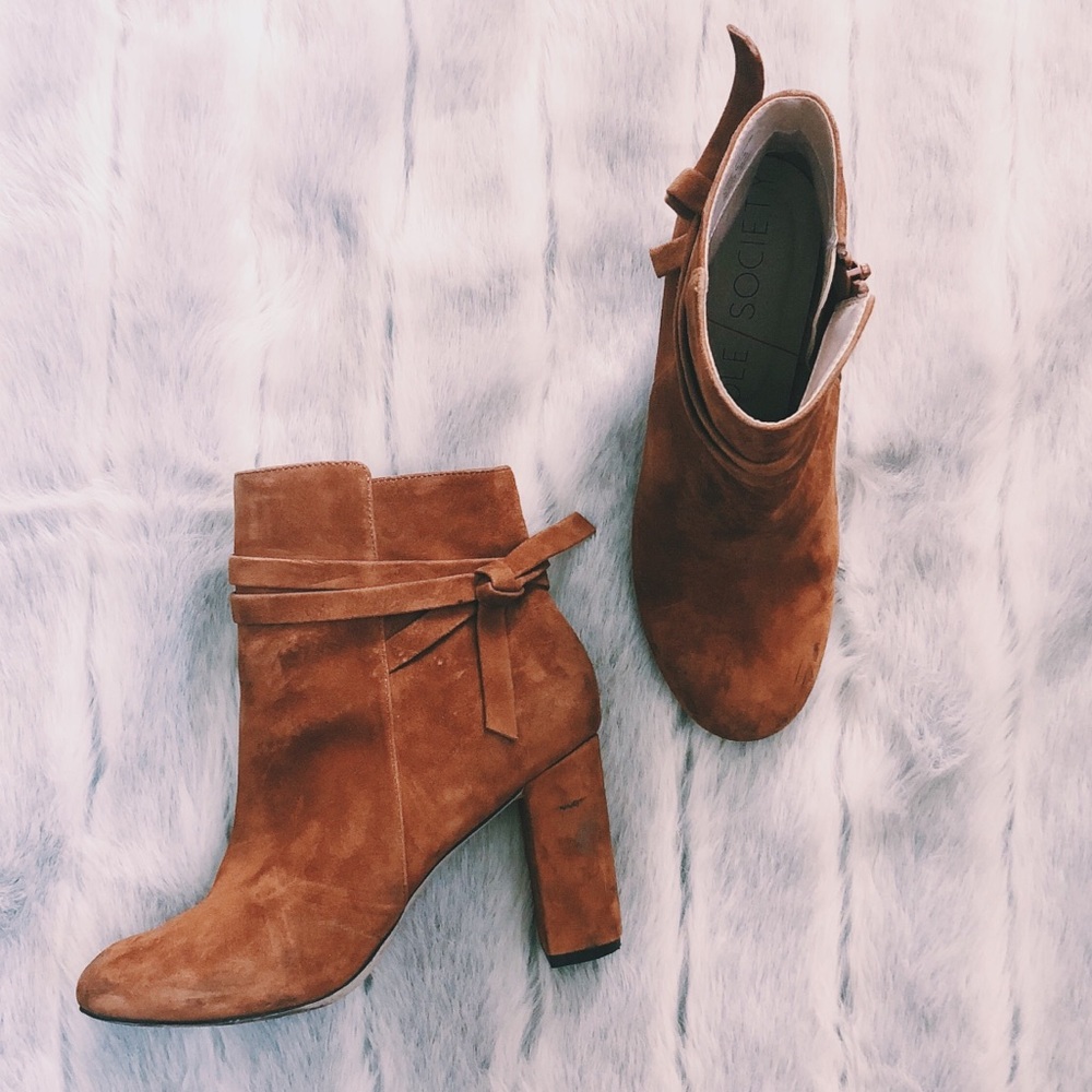 Size 7 sole society brown bootie